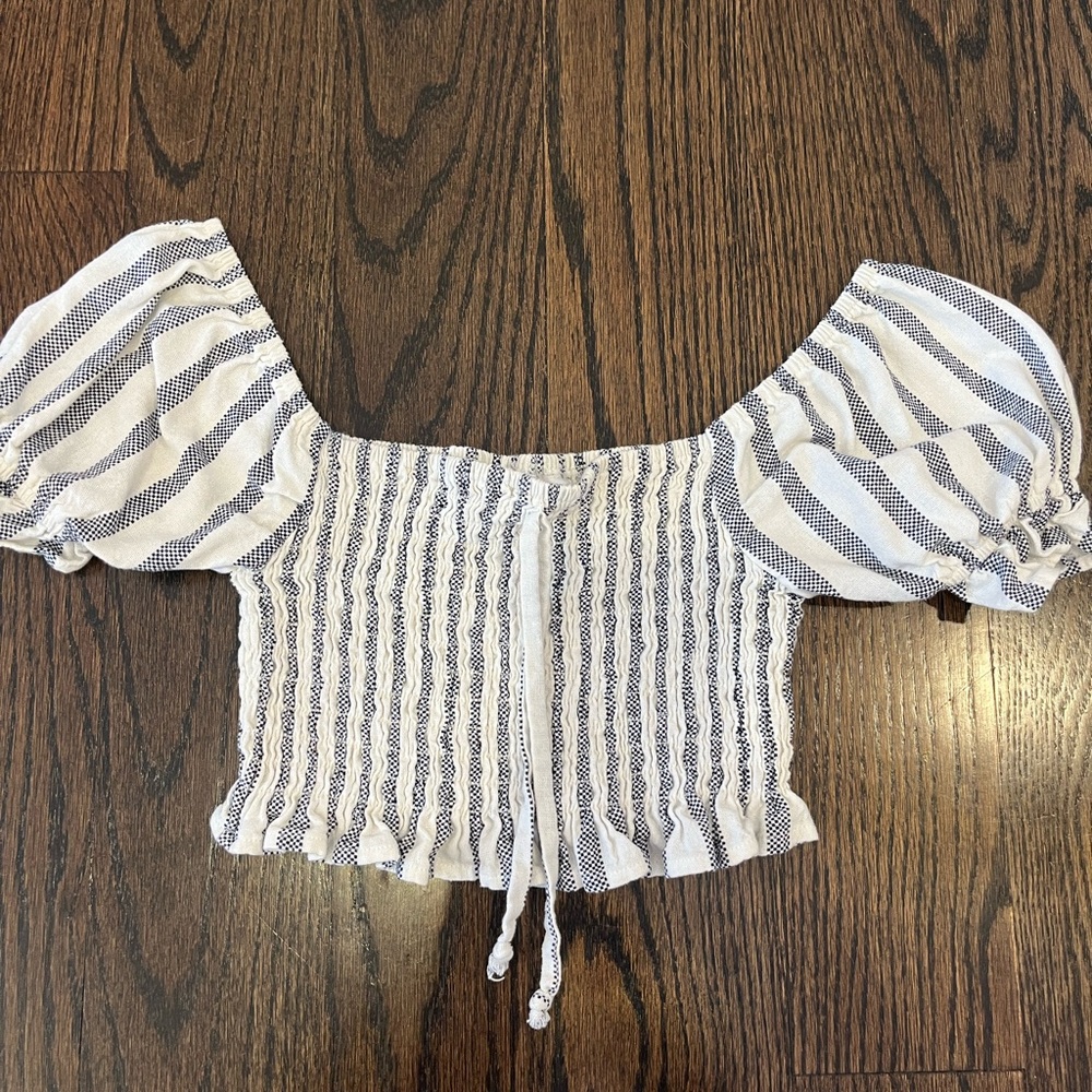 STRIPED BALLOON SHORT-SLEEVED TOP (off shoulder as well)